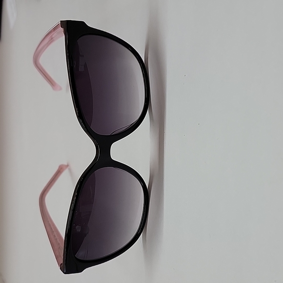Vera Bradley Accessories - Vera Bradley Donna Sue L Butterfly Flutter Sunglasses